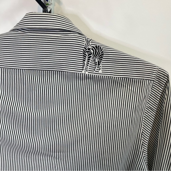 Infinity Fashions Shirt Black & White Striped Zebras on Front & Back Sz S Womens - Picture 5 of 6